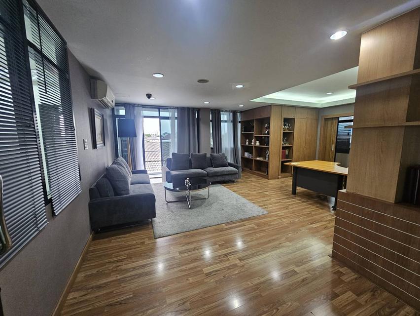 ขายสำนักงาน4ชั้น บางเขน-รามอินทรา 1,400 ตรม จอดรถ 20 คัน 3
