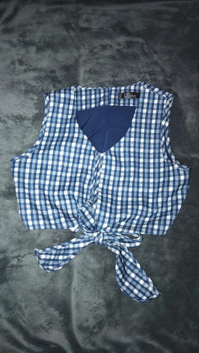 เสื้อแฟชั่นมือสองลายสก๊อตสีน้ำเงิน