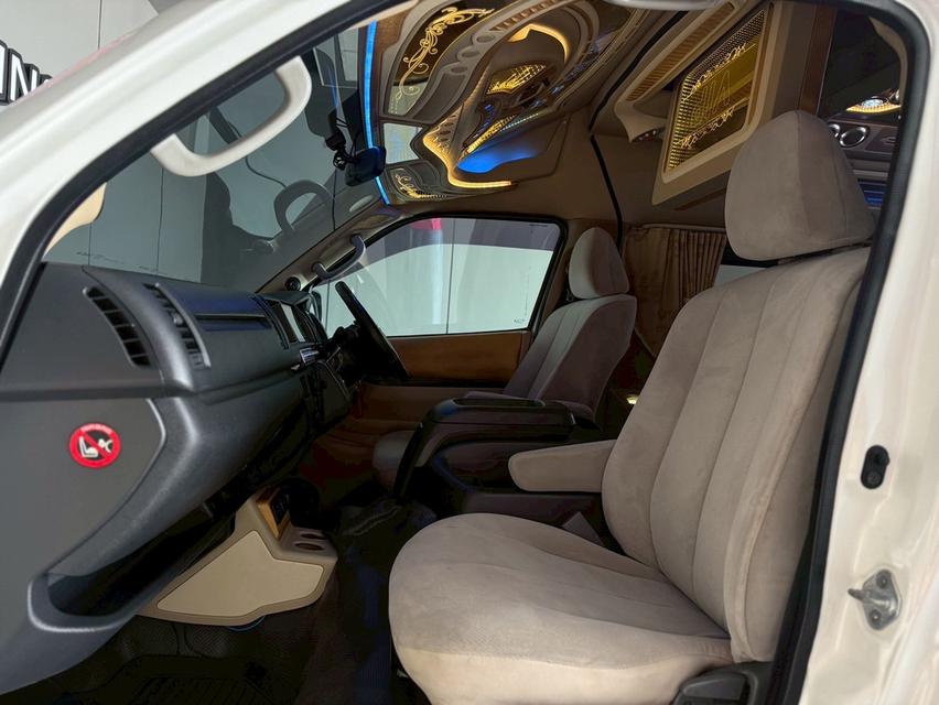 ปี 2014 TOYOTA COMMUTER, 3.0 D4D แต่ง VIP 18