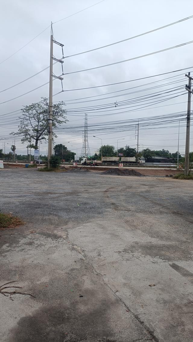 ที่ดินพร้อมห้องแถว 9 ห้อง 15