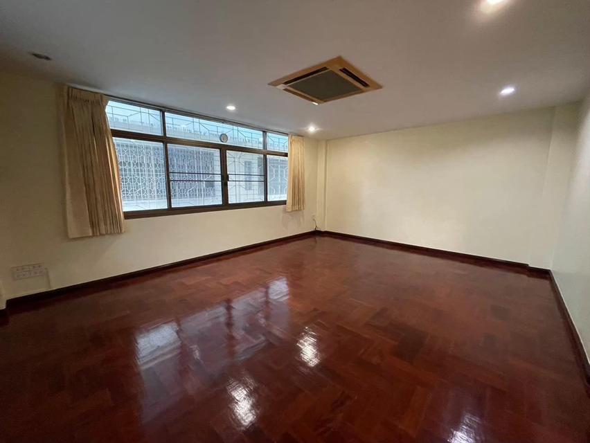 ให้เช่า Townhome 3 ชั้น  ซอย นนทรี5 ปรับปรุงบ้านทุกครั้งหลังผู้เช่าคนเก่าออกไป 6