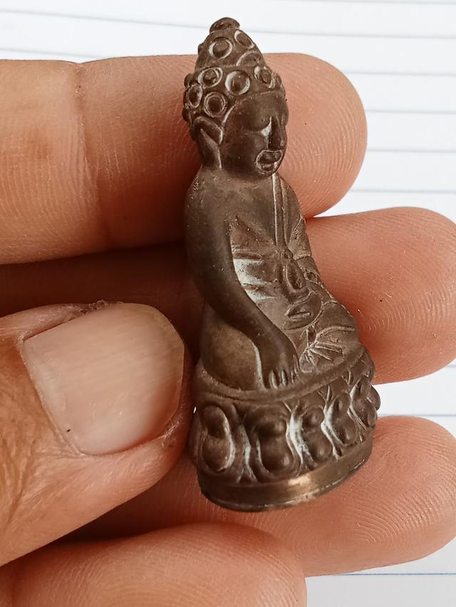 พระกริ่งวชิรมุนีสมเด็จพระพุทธพจนวชิรมุนีวัดเครือวัลย์พร้อมรอยจารโดยท่านเจ้าประคุณท่านจัดสร้างตามตำราวัดสุทัศน์เทพวรารามทุกประการ