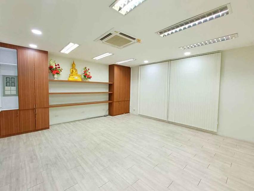 ให้เช่าออฟฟิศ อาคารสำนักงาน2ชั้น   (ลาดพร้าว87) ทะลุลาดพร้าว 101 ได้ ใกล้เลียบทางด่วนเอกมัย-รามอินทรา หลัง CDC  9