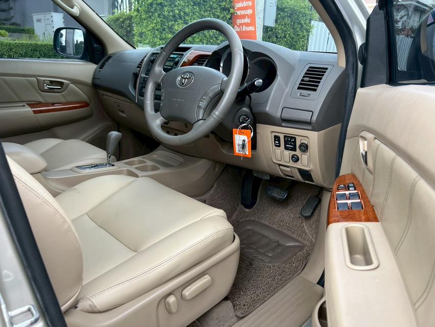 Fortuner 7 ที่นั่ง เครื่องเบนซิน+CNG คุ้มสุดในงบสามแสน รูปที่ 7