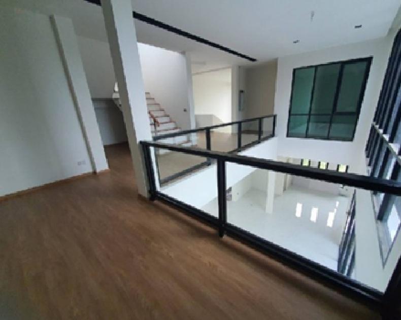 ให้เช่า Pool Villa บ้านเดี่ยว 3 ชั้น สร้างใหม่ ใจกลางเมือง ซอยสุขุมวิท 62 Modern Luxury สระว่ายน้ำกลางบ้าน 11