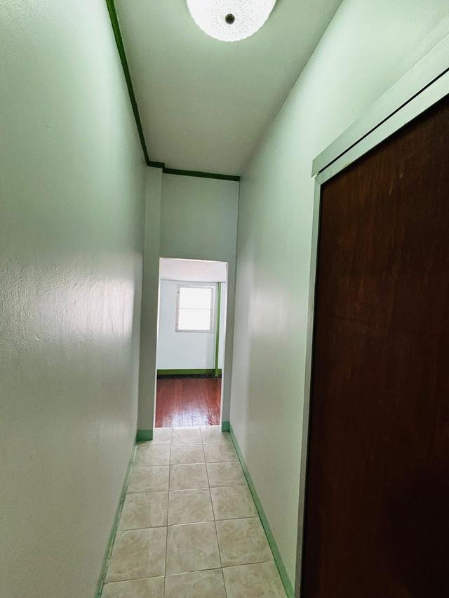 บ้านเช่าลาดพร้าว ให้เช่าบ้านใกล้รถไฟฟ้าโชคชัย4 เข้าออกได้2ทาง ฝั่งถนนลาดพร้าววังหิน,ถนนโชคชัย4 บ้านเดี่ยวหลังมุม 4นอน 2น้ำ แอร์3ตัว ตู้เย็น 2เครื่อง 16