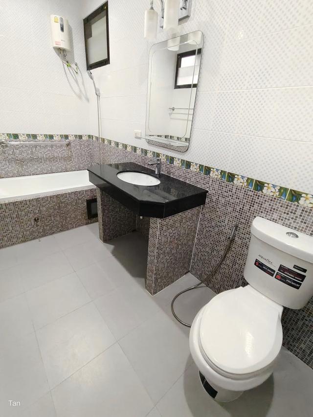 For house Pattaya seaside 35,000/month 10