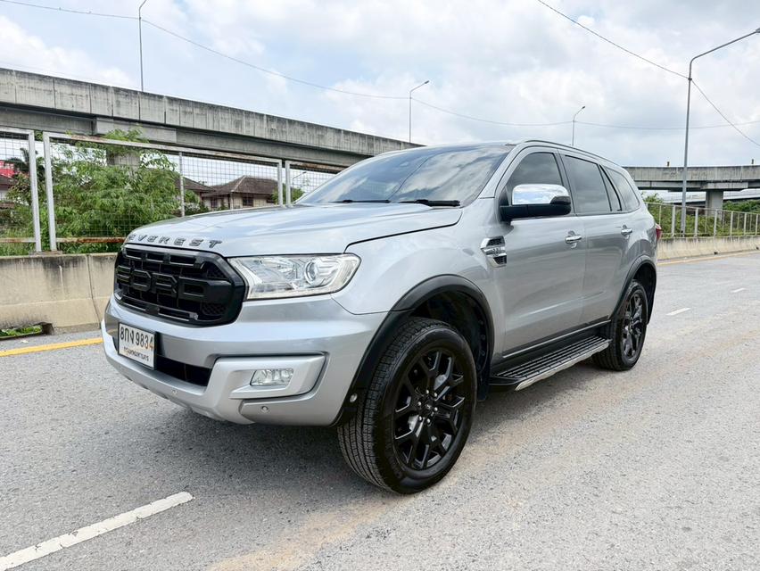 Ford Everest 2.2 Titanium+ ปี 2018 จด 2019