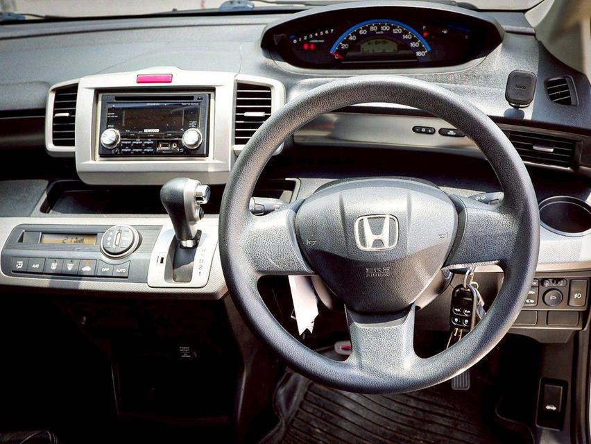 Honda Freed 1.5 SE เกียร์ Auto สีขาวมุก ปี 2010 10