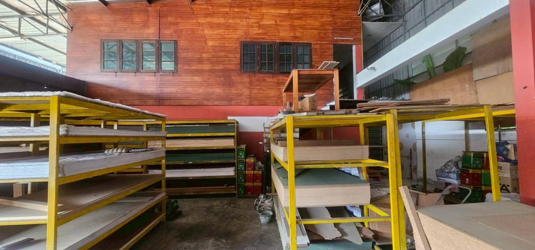 ขายที่ดินพร้อมสิ่งปลูกสร้าง 1 ไร่ ติดถนนหทัยราษฎร์ ใกล้หมู่บ้าน เค.ซี.รามอินทรา 6