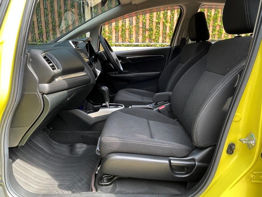 HONDA JAZZ GK 1.5 SV ปี 2014 เกียร์AUTO สภาพนางฟ้า 7