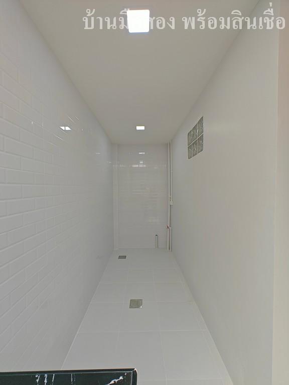 คัทลียาวิลล์ ลำลูกกา รูปที่ 9