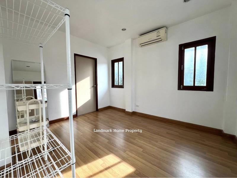 LM25-0089 ขายบ้านเดี่ยว 2 ชั้น 77.9 ตรว หลังมุม ม.ลิฟวิ่งนารา รังสิต คลอง4 ต่อเติมเต็ม มีห้องแม่บ้านห้องน้ำในตัว 5