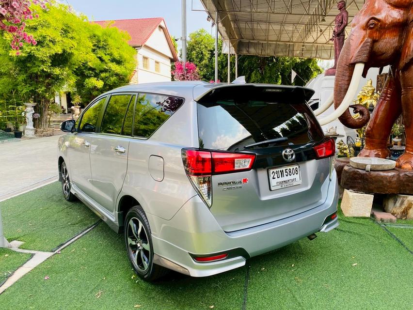 TOYOTA INNOVA รุ่นท็อปสุด CRYSTA 2.8 PREMIUM ปี 2022 รูปที่ 15