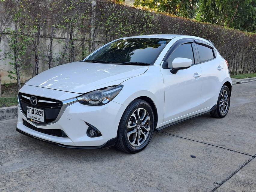 รถสวยจัดไมล์น้อย ลดราคาพิเศษ🔥Sale 299,000🔥เท่านั้น Mazda 2 1.5 XD Sport high plus 5 ประตู เครื่องดีเซล โคตรประหยัด ปี17 รถมือเดียววิ่งแค่ 120,000 km
