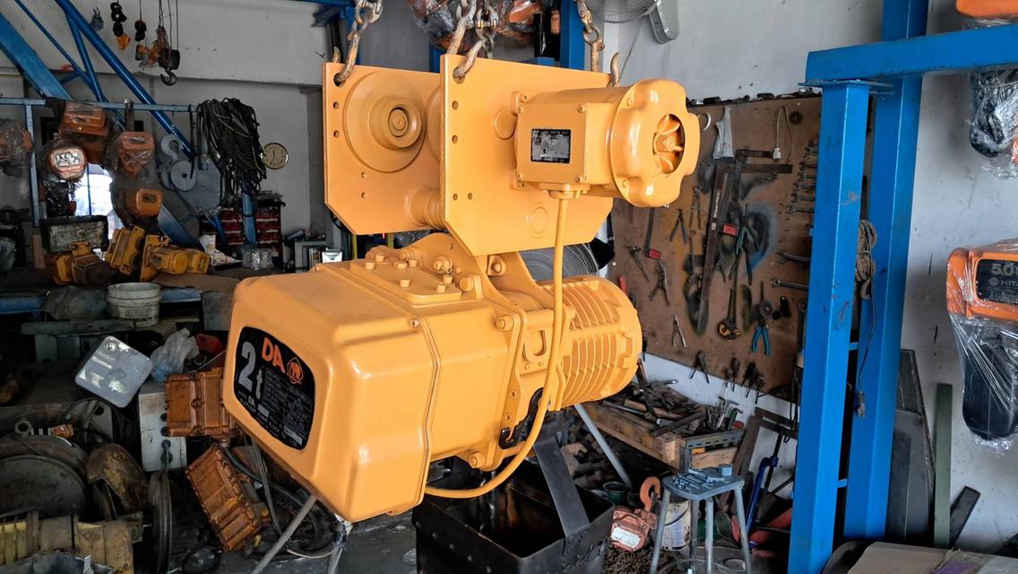 ขายรอกโซ่ไฟฟ้ามือสองขนาด2ตันยกสูง8เมตรไฟ3เฟสพร้อมใช้