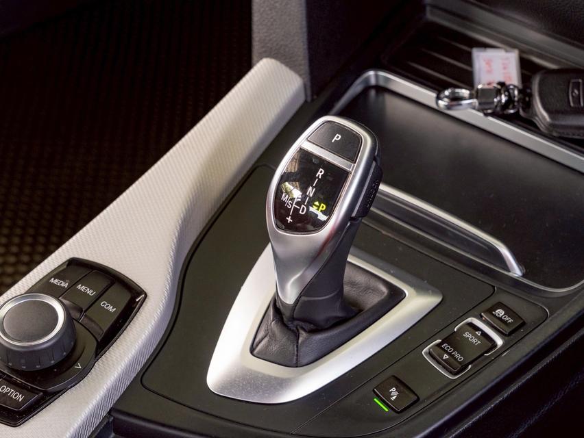 รหัสรถ 12AT8885 BMW 320d 2.0 M Sport(F30) | จดปี : 2019 12