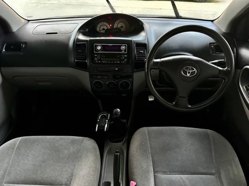 Toyota Vios 1.5E M/T ปี2004 สีดำ 3