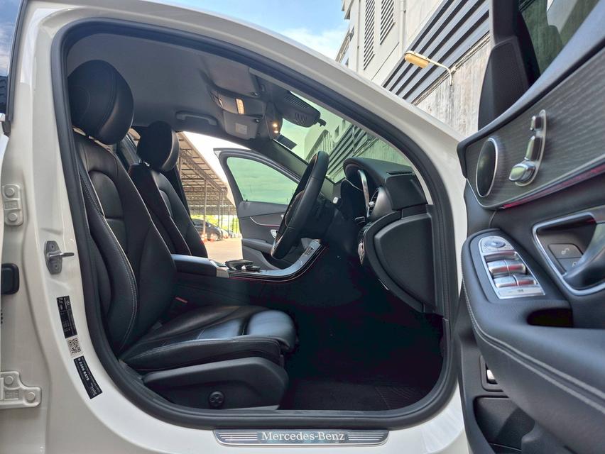 Mercedes Benz c220d ปี2019 11