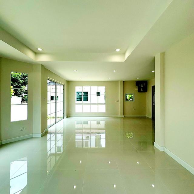 ขาย บ้านเดี่ยว รีโนเวทใหม่ทั้งหลัง มัณฑนา ปิ่นเกล้า–พระราม 5 56 ตรว. ใกล้ The Walk ราชพฤกษ์ 4