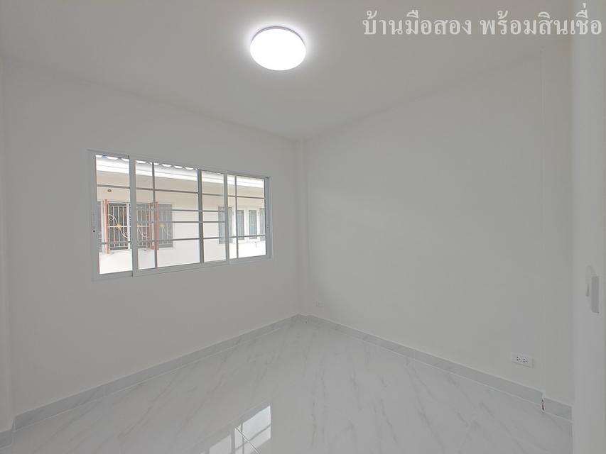 หมู่บ้านอู่ทองเพลส5 คลอง3 เปียร์นนท์ 11