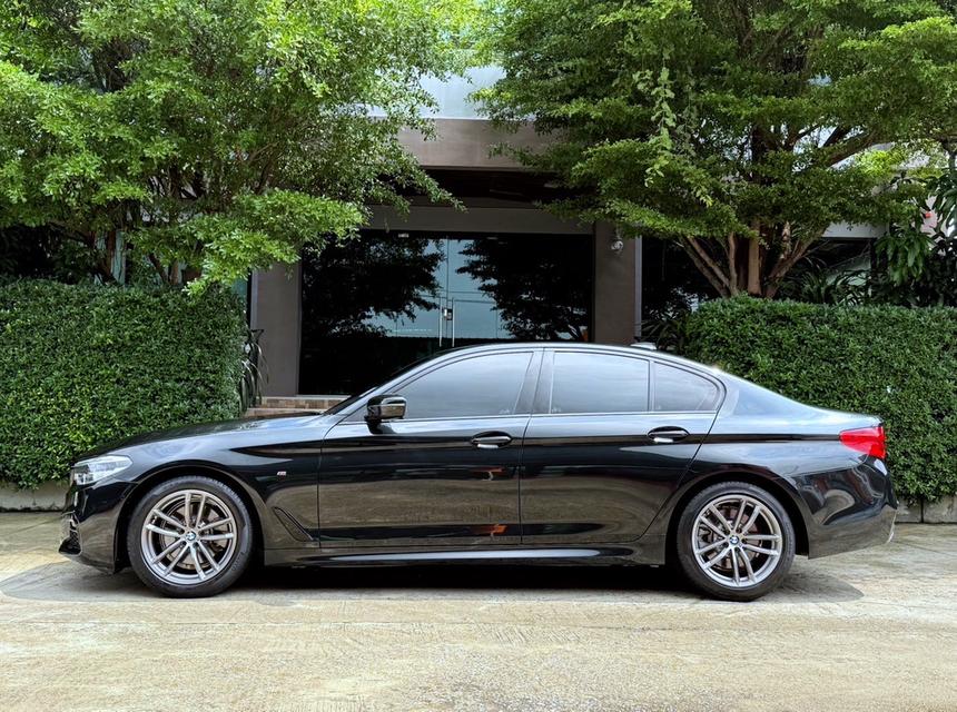 2020 BMW 520D MSPORT G30 รถมือเดียวออกป้ายแดง รถวิ่งน้อยเพียง 68,000 กม รถไม่เคยมีอุบัติเหตุครับ
