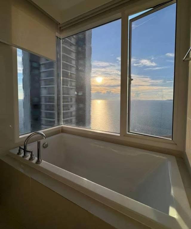 Beach front condo Reflection Jomtien 7