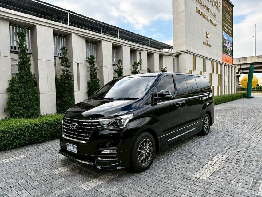 Hyunda H1 2.5 Elite ปี 18