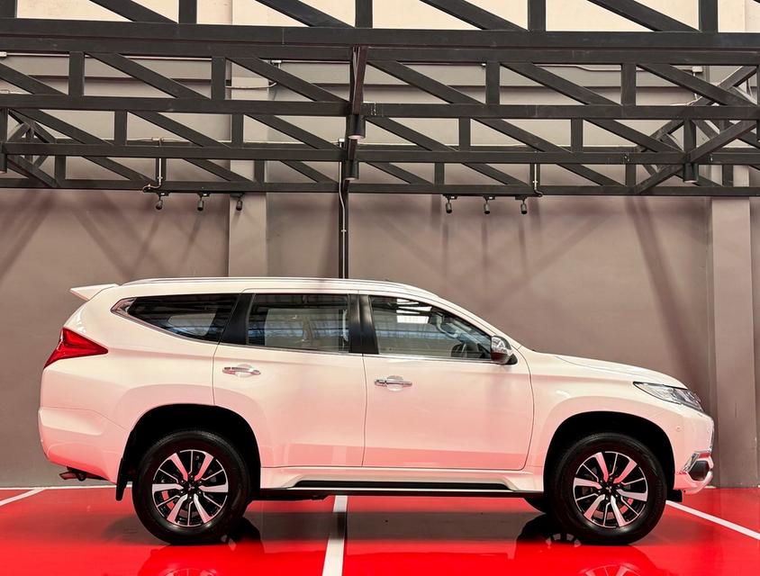 2018 MITSUBISHI PAJERO 2.4 GT PREMIUM รถมือเดียวออกป้ายแดง รถวิ่งน้อย ประวัติศูนย์ครบ ไม่เคยมีอุบัติเหตุครับ