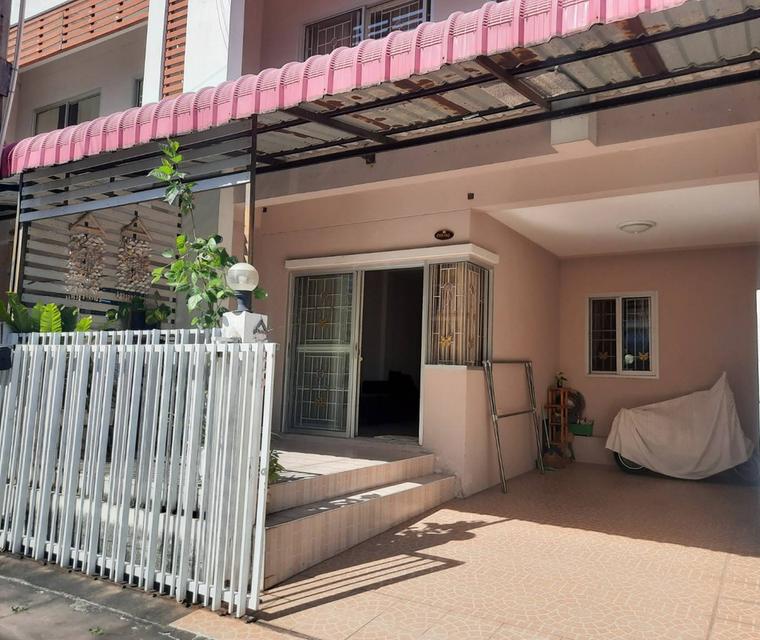 บ้านทรายแก้วบ่อวิน 331 ทาวเฮ้าน์ 2ชั้น 3นอน 2น้ำ 1จอดรด 2