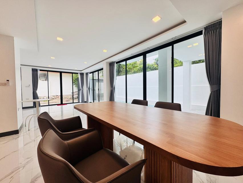Seafront pool villa style modern Jomtien Beach 17.9 Million 14