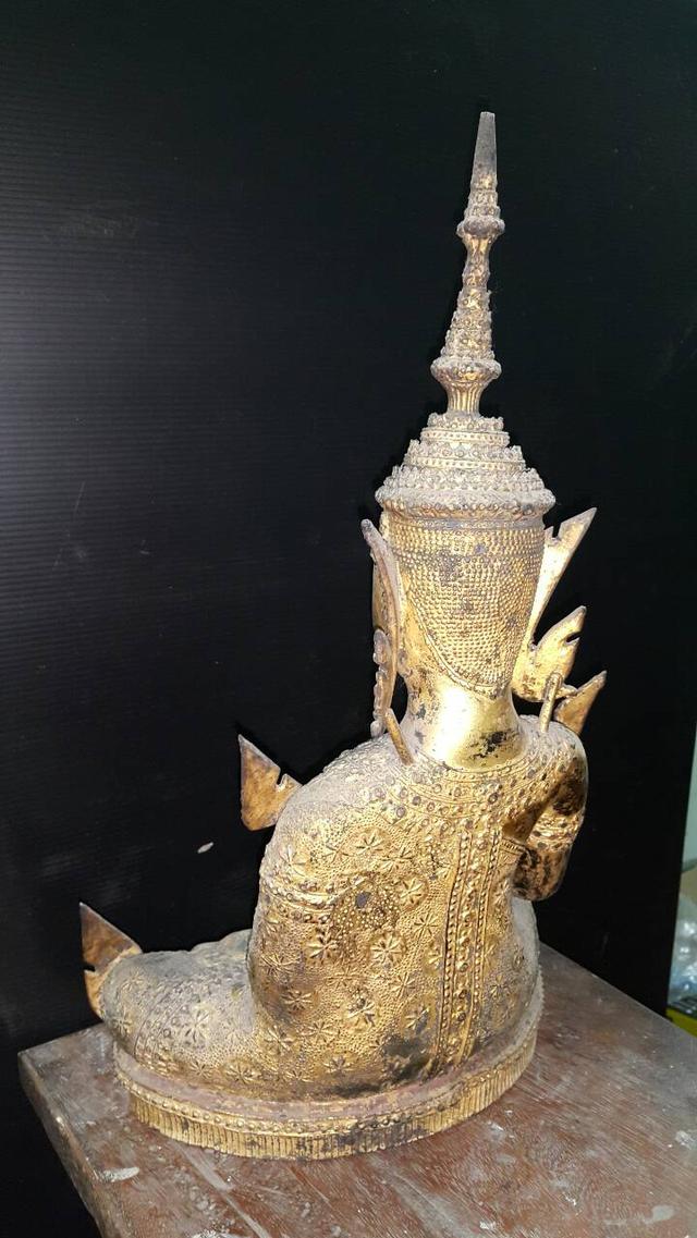 พระบูชาใหญ่ 9 นิ้ว