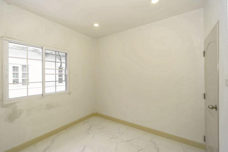 ขาย ทาวน์เฮ้าส์รีโนเวทใหม่เอี่ยม หมู่บ้านบัวทอง 4  10