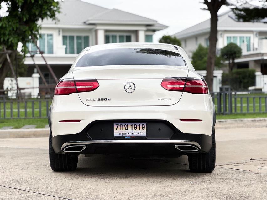 (แจ้งรหัสรถ AVA1919)⭐️ GLC 250d Coupe 4MATIC AMG Plus 2017 ดีเซลล้วน รูปย่อยที่ 4