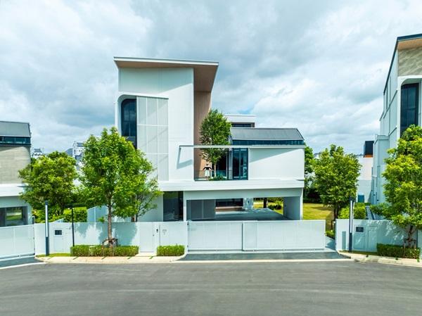 ขาย VIVE Krungthep Kreetha บ้านเดี่ยว 3 ชั้น พร้อมลิฟต์ส่วนตัว 4 ห้องนอน 6 ห้องน้ำ ราคาพิเศษ โทร 0818119186 2