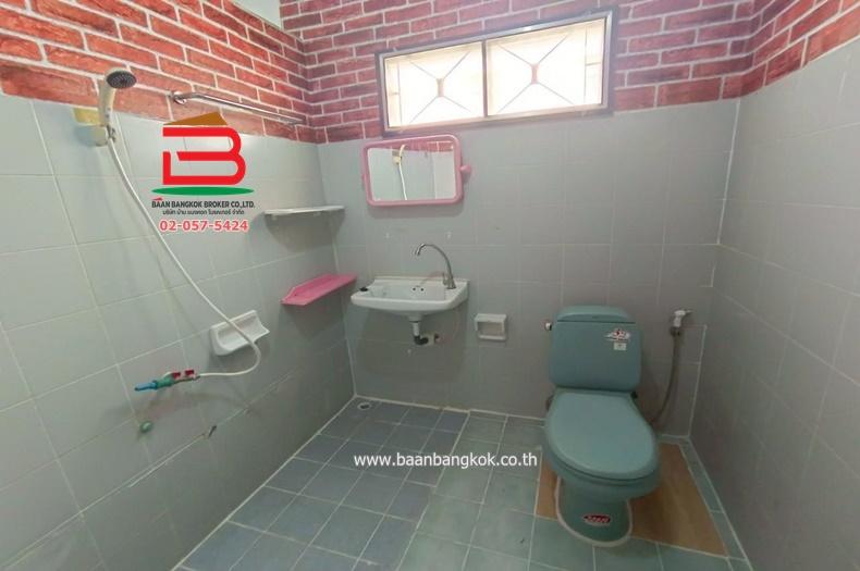ทาวน์เฮาส์ หมู่บ้าน จิตภาวรรณ (รังสิต-นครนายก คลอง 11) เนื้อที่ 21.8 ตรว. ใกล้วัดสระบัว ถนนรังสิต-นครนายก ตำบลบึงน้ำรักษ์ อำเภอธัญบุรี จังหวัดปทุมธานี 10