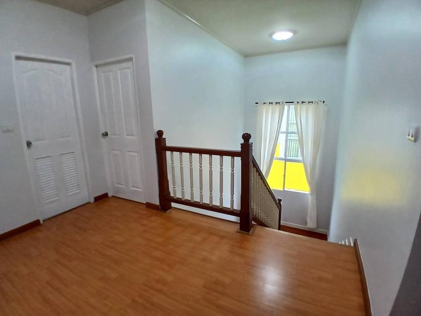 U1393 ให้เช่าบ้านเดี่ยว 2 ชั้น หมู่บ้านภัสสร 13  มีนบุรี หนองจอก ถ.สุวินทวงศ์ บ้านพร้อมเฟอร์ ทำเลดีเดินทางสะดวกเข้าออกได้หลายทาง 4