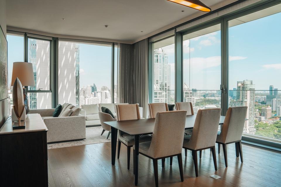 Scope Langsuan - Luxurious condominium for sale in central of Bangkok near Central Chidlom department store and precious location. 2