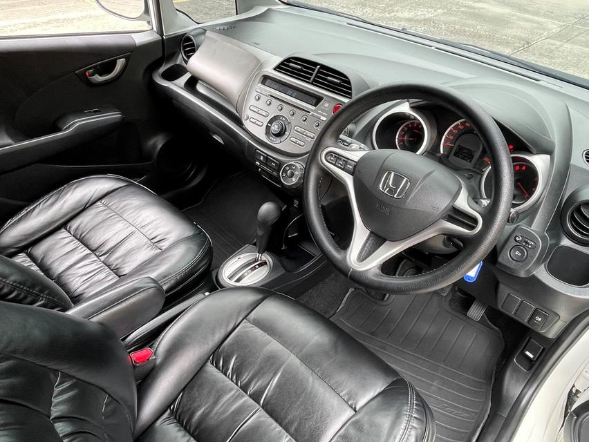 HONDA JAZZ 1.5 SV โฉมGE ปี 2009 AUTO สภาพนางฟ้า 10