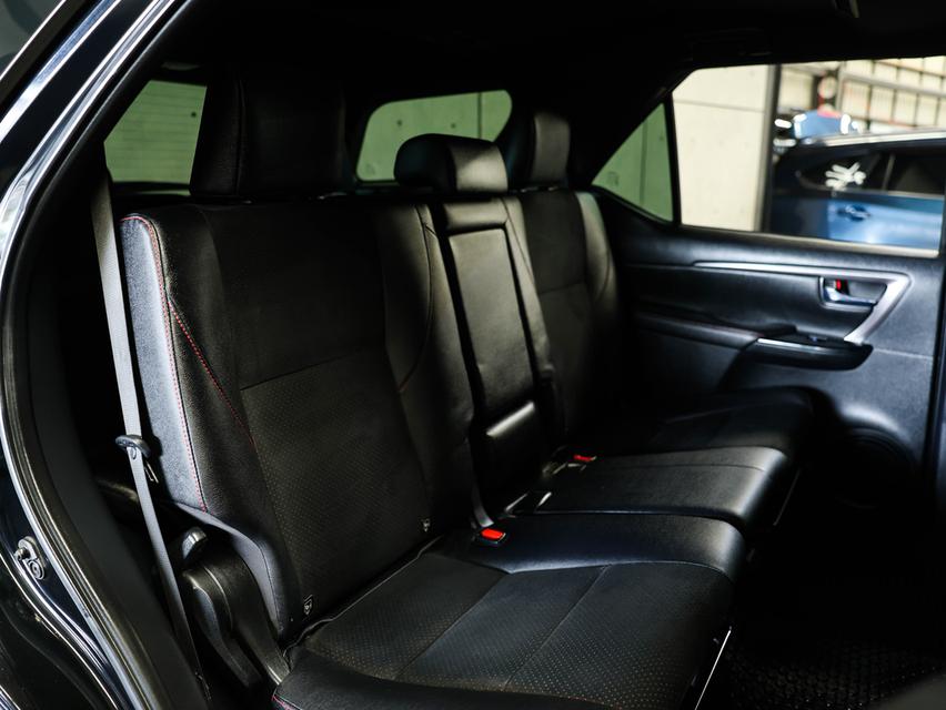 2022 Toyota FORTUNER 2.8 (ปี 15-25) GR Sport 4WD SUV AT รูปที่ 18