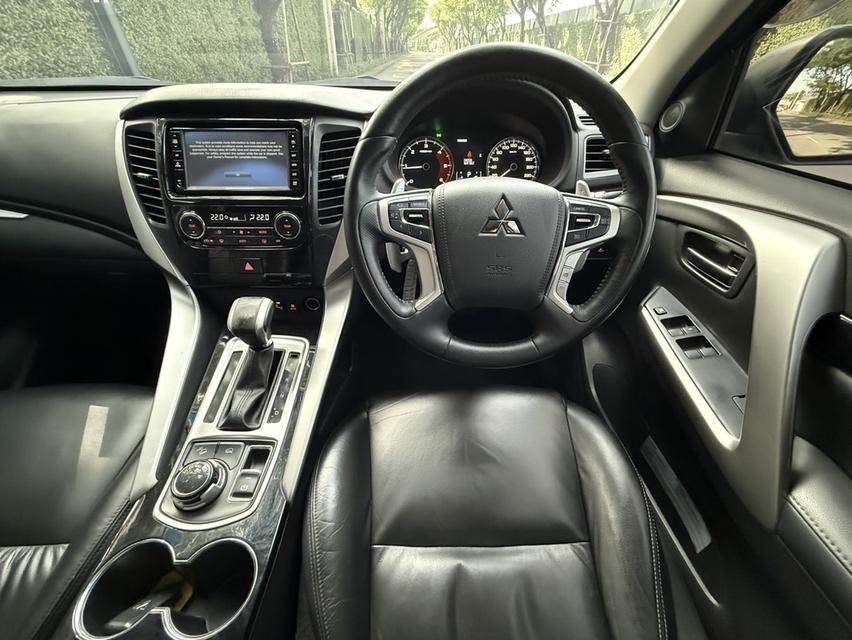 รหัสรถ AP1196 Pajero 2.4 GT Premium  NAVI 4WD  ปี2015 สีน้ำตาล ดีเซล  6