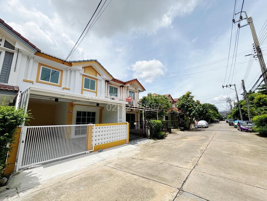 : หมู่บ้านพฤกษาวิลล์ 27 ซ. 3 ถนนสุวินทวงศ์ แขวงมีนบุรี เขตมีนบุรี กรุงเทพมหานคร 2