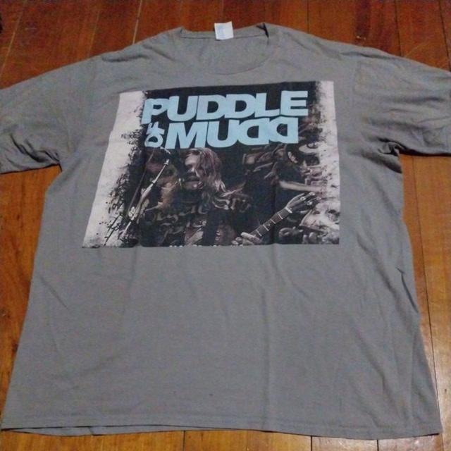 เสื้อยืดแขนสั้น แนววงร๊อคสัญชาติอเมริกัน Puddle Of Mudd She Hates Me (Come Clean) แท้ มือสอง สภาพดี ของพร้อมส่งครับ