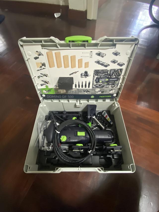 อุปกรณ์ช่าง แบรนด์ Festool 1. เครื่องต่อไม้ DF500 พร้อมอุปกรณ์ 2. เลื่อยราง Plunge saw TS55 FEB-Plus พร้อม 2 ราง ตัวต่อ/ปิดราง 3. เครื่องขัด Rotex 150