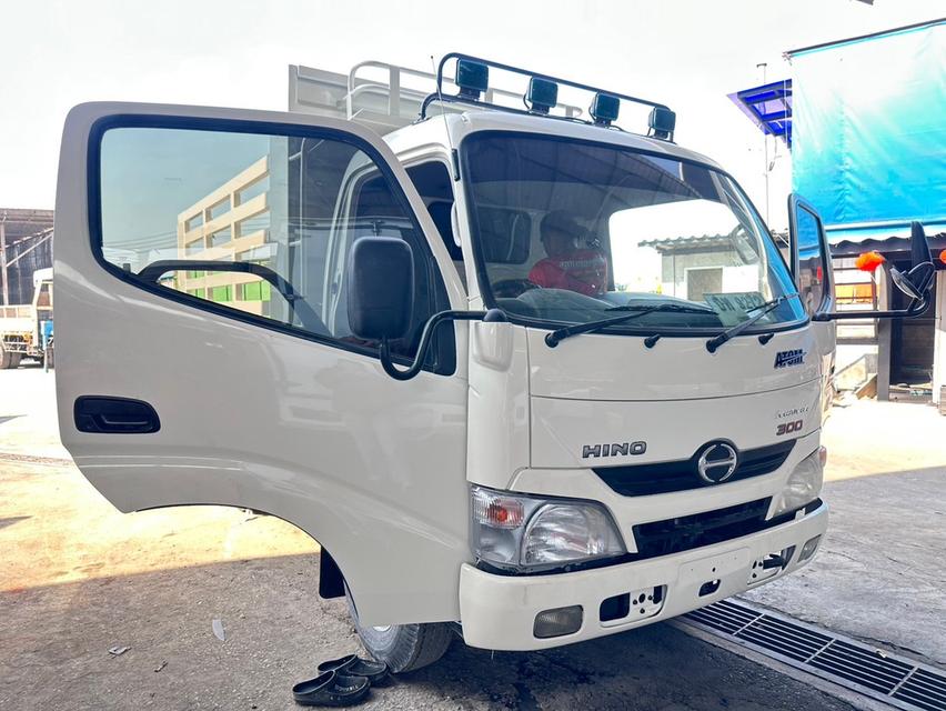 4 ล้อ HINO XZU 136  ปี 58  2