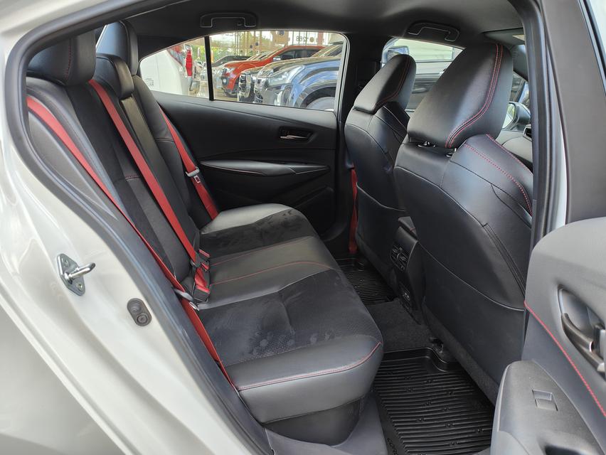 Toyota Corolla Altis 1.8 Hev GR Sport AT  11