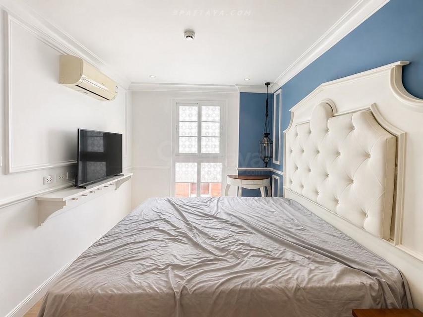 FQ For Sale — 2-Bedroom Pool View Condo at Seven Seas Cote d’Azur, Pattaya 9