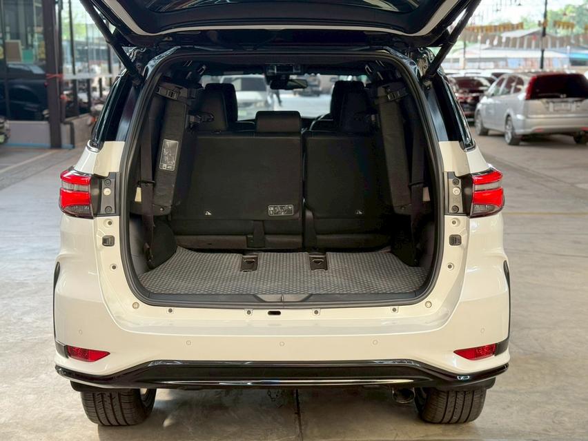 TOYOTA FORTUNER 2.8 Legender 4WD  ปี2020Topสุด  รถบอดี้เดิม สวยดุดัน โคตรคุ้ม รูปที่ 15