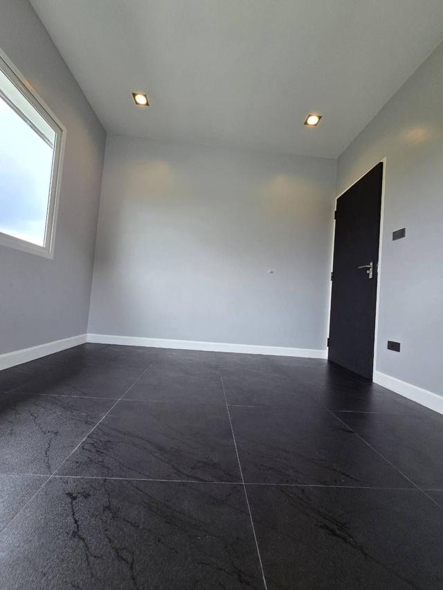 ขายบ้านเดี่ยว 2 ชั้น หมู่บ้านพฤกษ์ลดา 3 รังสิตคลอง 4 ทำเลดี เดินทางสะดวก ตรงข้ามโรงเรียนบีคอนเฮาส์แย้มสอาดรังสิต 7