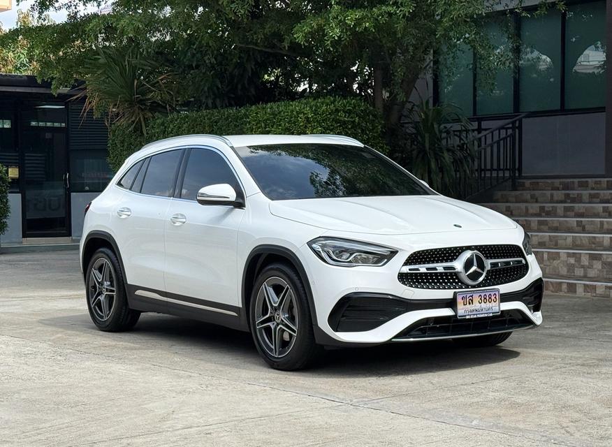2022 BENZ GLA 200 AMG รถมือเดียว สภาพป้ายแดง รถวิ่งน้อยเพียง 6X,XXX กม รถเข้าศูนย์ตลอดรถไม่เคยมีอุบัติเหตุครับ